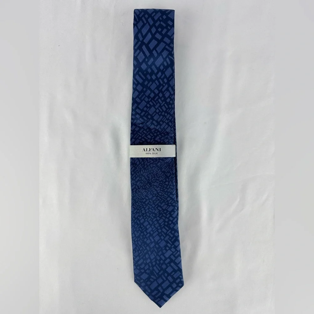 NWT Alfani Navy Geometric Print Silk Tie